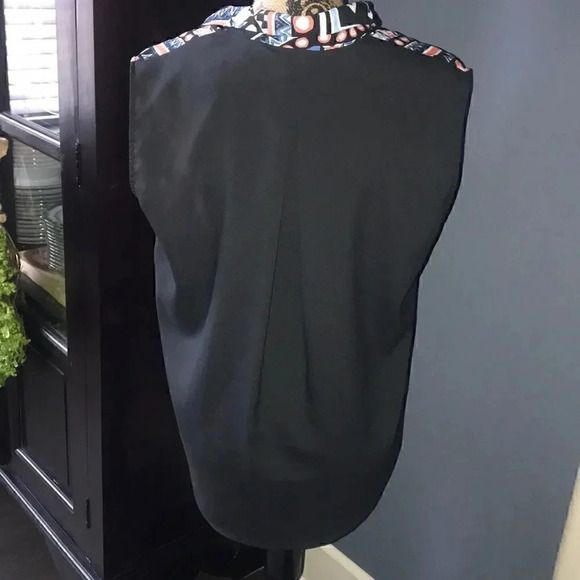 •Mossimo•  ​ - Picture 2 of 3